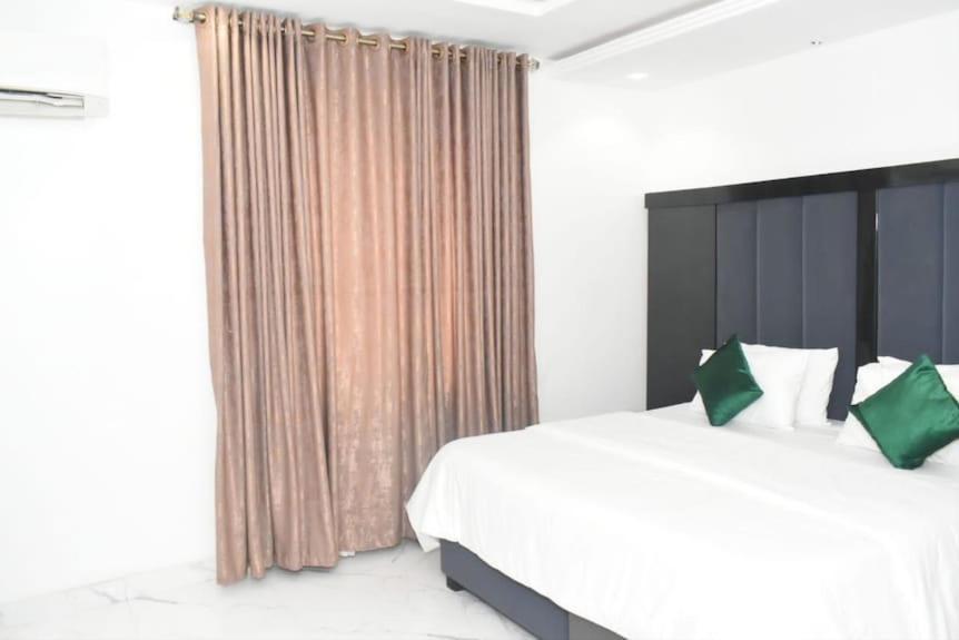 Jada Hotel And Suits Lagos Ngoại thất bức ảnh